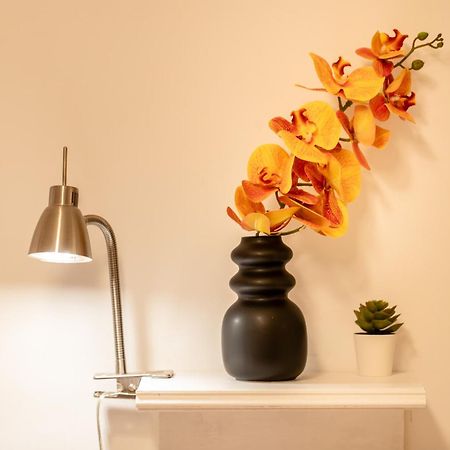 2Br Apartment At Piata Natiunilor Unite: Perfect For City Center Stays บูคาเรสต์ ภายนอก รูปภาพ