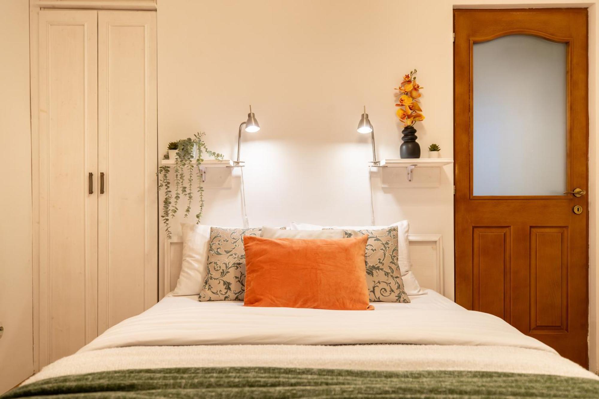 2Br Apartment At Piata Natiunilor Unite: Perfect For City Center Stays บูคาเรสต์ ภายนอก รูปภาพ