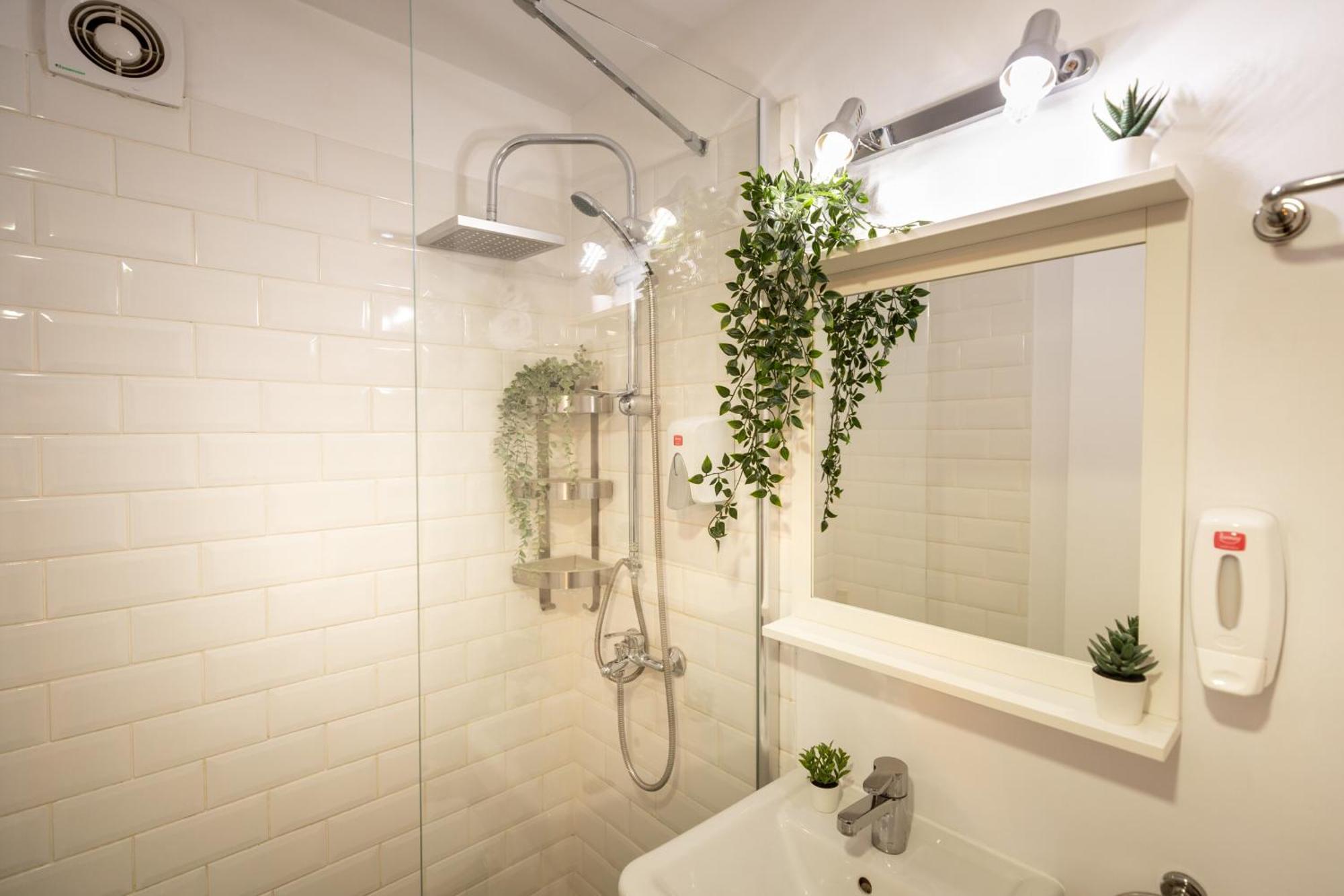 2Br Apartment At Piata Natiunilor Unite: Perfect For City Center Stays บูคาเรสต์ ภายนอก รูปภาพ
